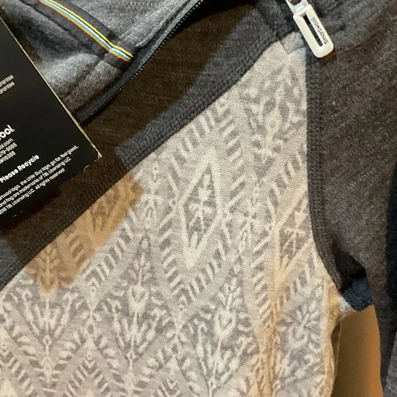 Smartwool Charcoal and Cream Patterned Top - Retail $125! - Picture 4 of 7